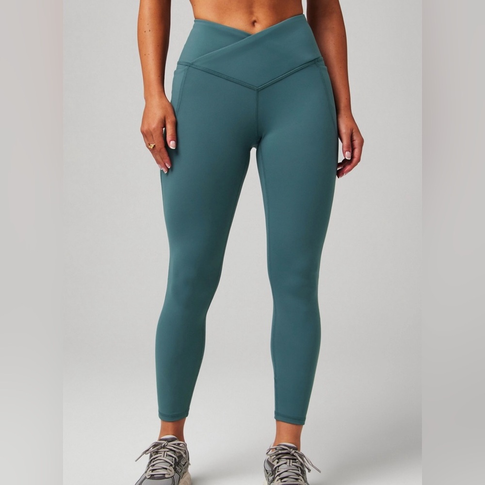 Fabletics Activewear Set - Picture 5 of 7
